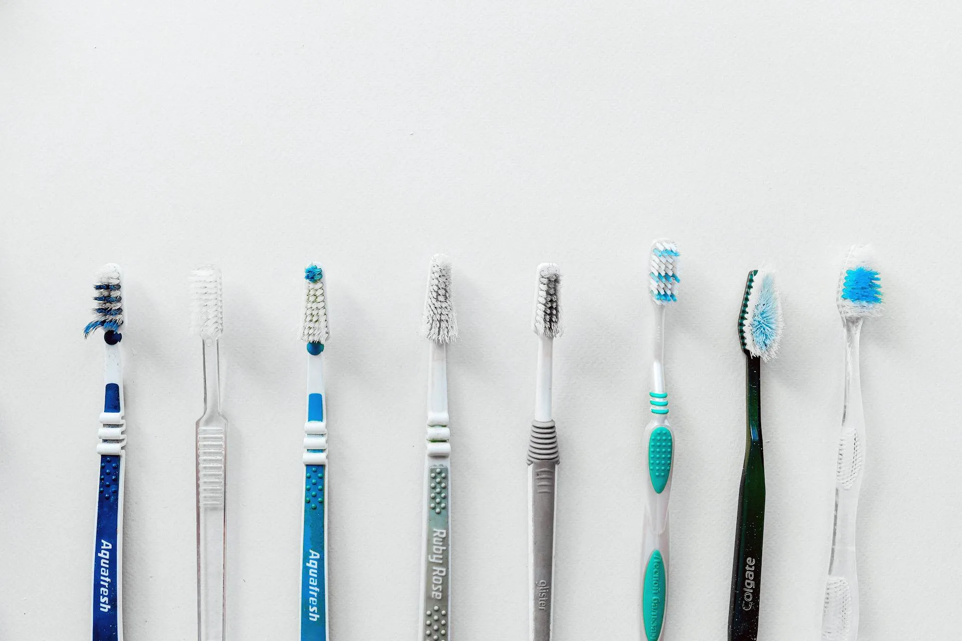 Escova de dentes ideal: o que levar em conta antes de escolher