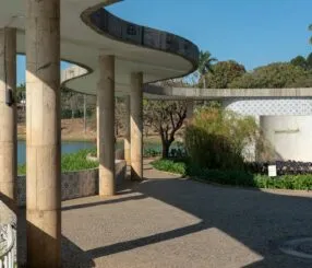 Como encontrar hostel perto do Museu de História Natural e Jardim Botânico da UFMG
