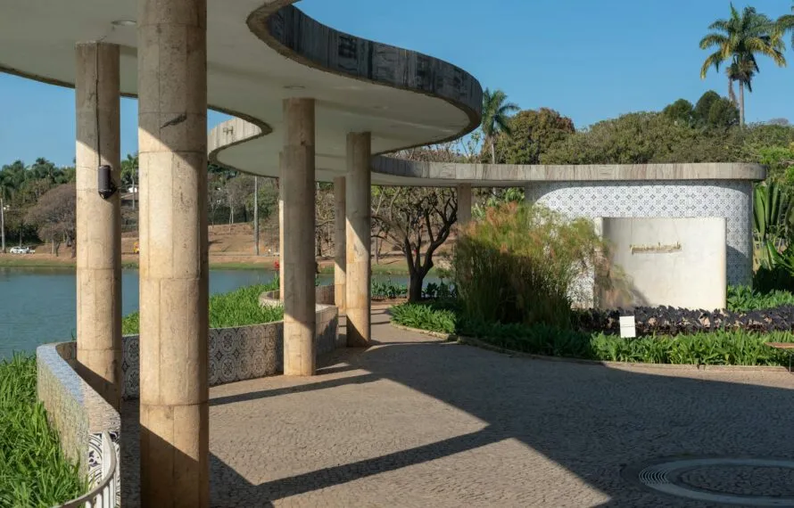 Como encontrar hostel perto do Museu de História Natural e Jardim Botânico da UFMG