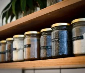 O que não pode faltar em uma despensa bem planejada