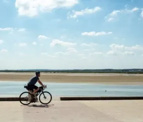 Praia de Santos: O Paraíso do Passeio de Bike