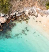 Descubra a Praia do Sonho: um refúgio isolado e belo