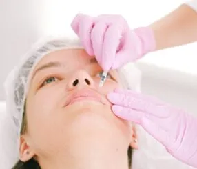 Descubra os procedimentos estéticos com efeito lifting sem cirurgia Descubra os procedimentos estéticos com efeito lifting sem cirurgia